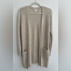 Market and Spruce cardigan with pockets. Worn a handful of times. Size medium
